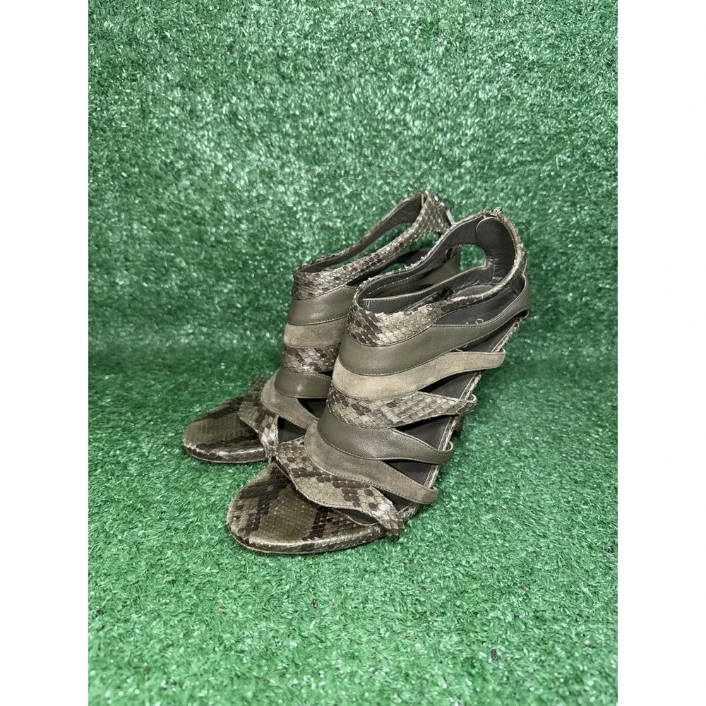 Gucci Vintage Green Snakeskin Suede Python Ankle Strap Heel‎ Size 7.5 US/EU 37.5 - Picture 5 of 16